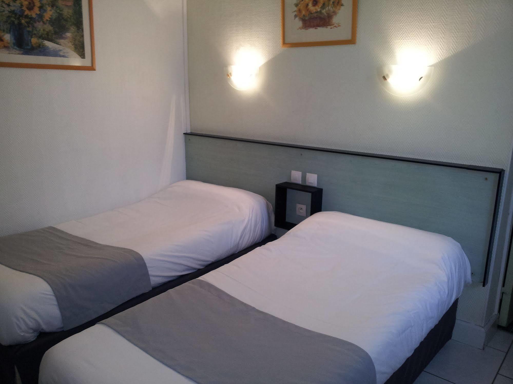 Hotel Du Stade Digione Esterno foto