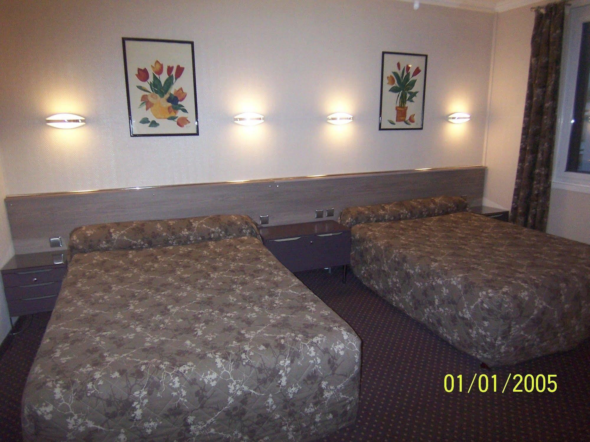 Hotel Du Stade Digione Esterno foto